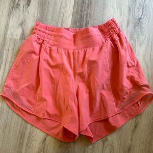 Lululemon High Rise Hotty Hot 4”- Raspberry Cream